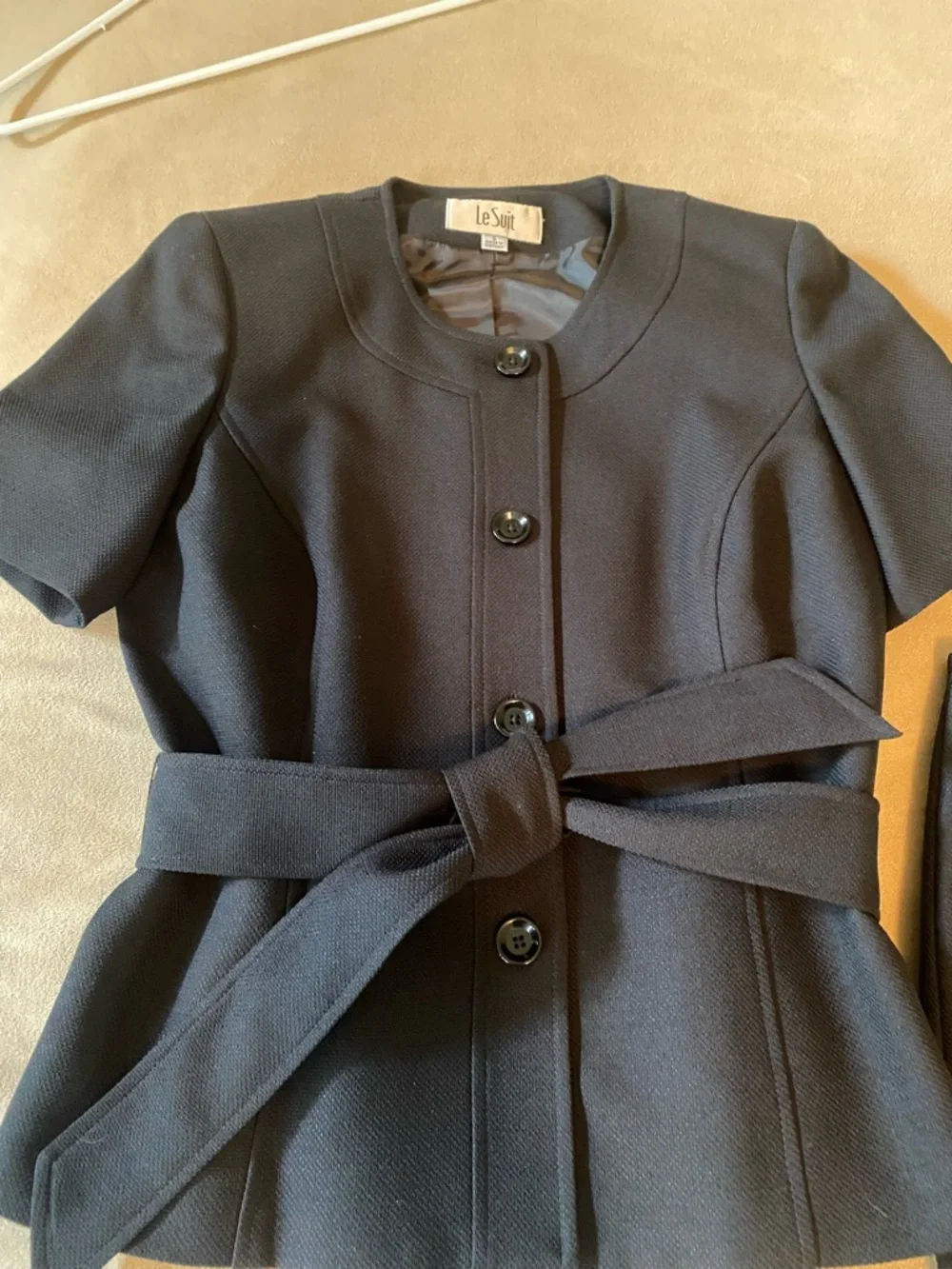 Le Suit Women's Size 6 Black Short-Sleeve Blazer with Matching Pencil Skirt - Picture 3 of 8